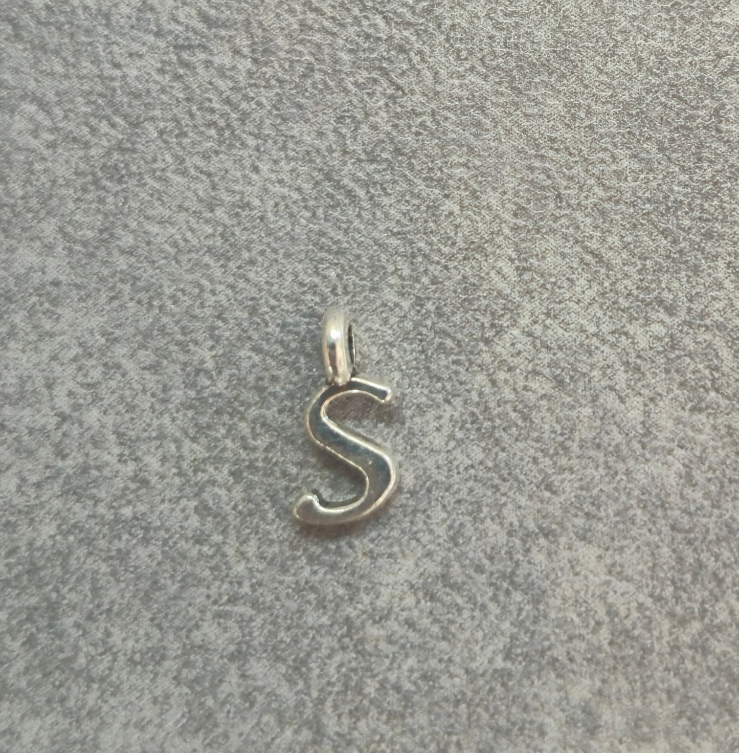 Buchstabe S