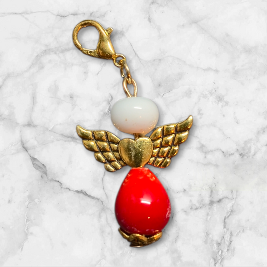 Engel mit goldenen Flügeln